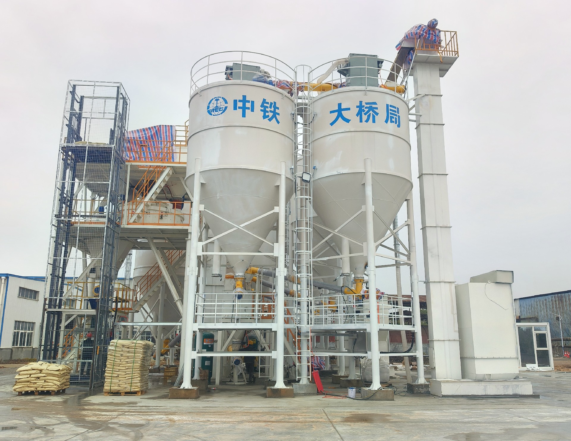 青岛迪拓环境设备有限公司：危废固化系统解决方案专家，守护绿色未来