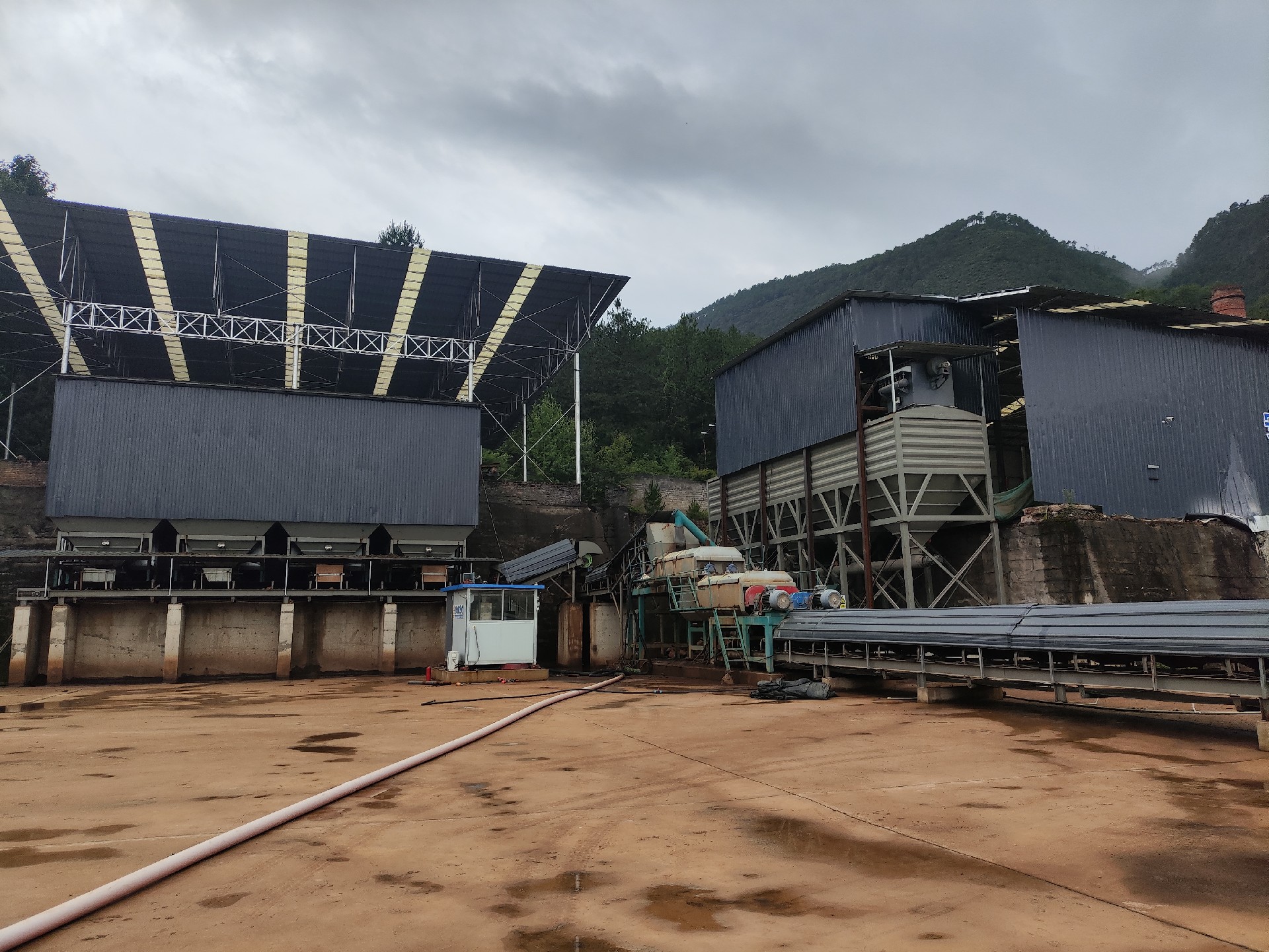 青岛迪拓环境设备：深耕新能源锂矿与尾矿处理，赋能耐火材料高效生产